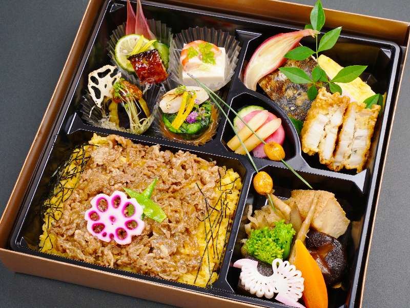 「恵」幕ノ内弁当うにめし牛すき焼重